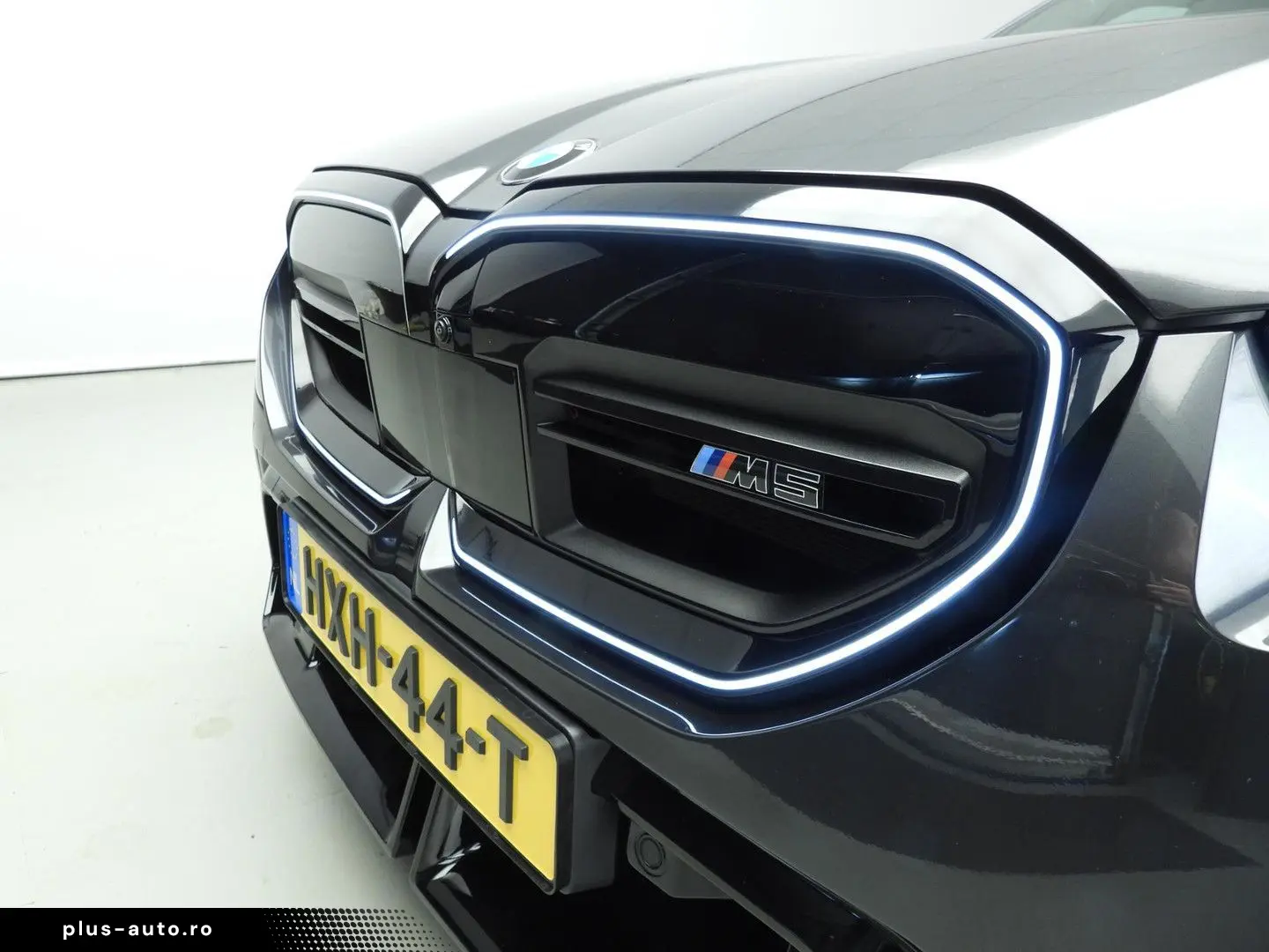 BMW M5 Touring LED   Leder   HUD   Active cruise   p