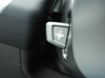 BMW M5 Touring LED   Leder   HUD   Active cruise   p