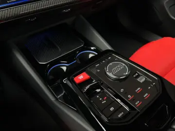 BMW M5 G90 B&W PANO CARBON GARANTIE VENT HUD 360