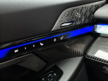 BMW M5 G90 B&W PANO CARBON GARANTIE VENT HUD 360