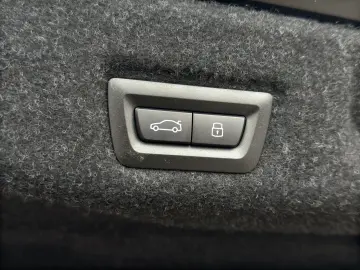 BMW M5 G90 B&W PANO CARBON GARANTIE VENT HUD 360