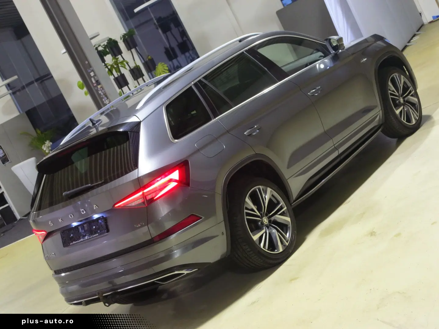 SKODA Kodiaq TDI2.0 SCR DSG7 L&K 4x4 Leder eSAD AHK