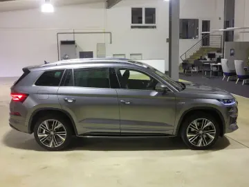 SKODA Kodiaq TDI2.0 SCR DSG7 L&K 4x4 Leder eSAD AHK