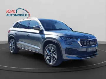 SKODA KODIAQ 2.0TDI DSG 4x4 L&K NAVI AHK PANO 360
