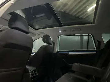 SKODA Kodiaq Tour 4x4  19Zoll PANORAMA 360 Standhzg