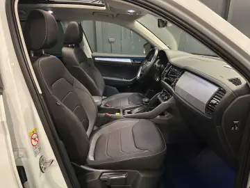 SKODA Kodiaq Tour 4x4  19Zoll PANORAMA 360 Standhzg