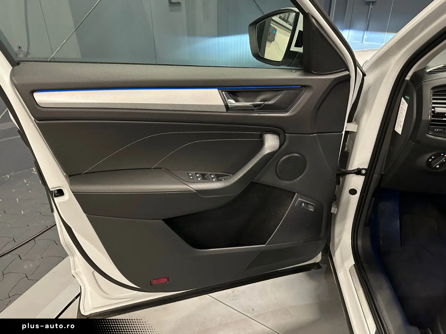 SKODA Kodiaq Tour 4x4  19Zoll PANORAMA 360 Standhzg