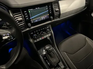 SKODA Kodiaq Tour 4x4  19Zoll PANORAMA 360 Standhzg