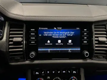 SKODA Kodiaq Tour 4x4  19Zoll PANORAMA 360 Standhzg