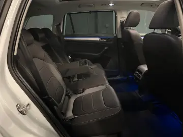 SKODA Kodiaq Tour 4x4  19Zoll PANORAMA 360 Standhzg