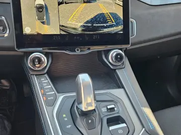 LYNC AND CO 01 Hybrid