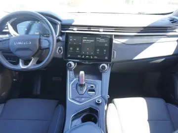 LYNC AND CO 01 1.5 TD PHEV Aut. LED ACC 360  Pano