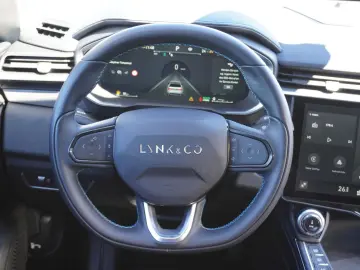 LYNC AND CO 01 1.5 TD PHEV Aut. LED ACC 360  Pano