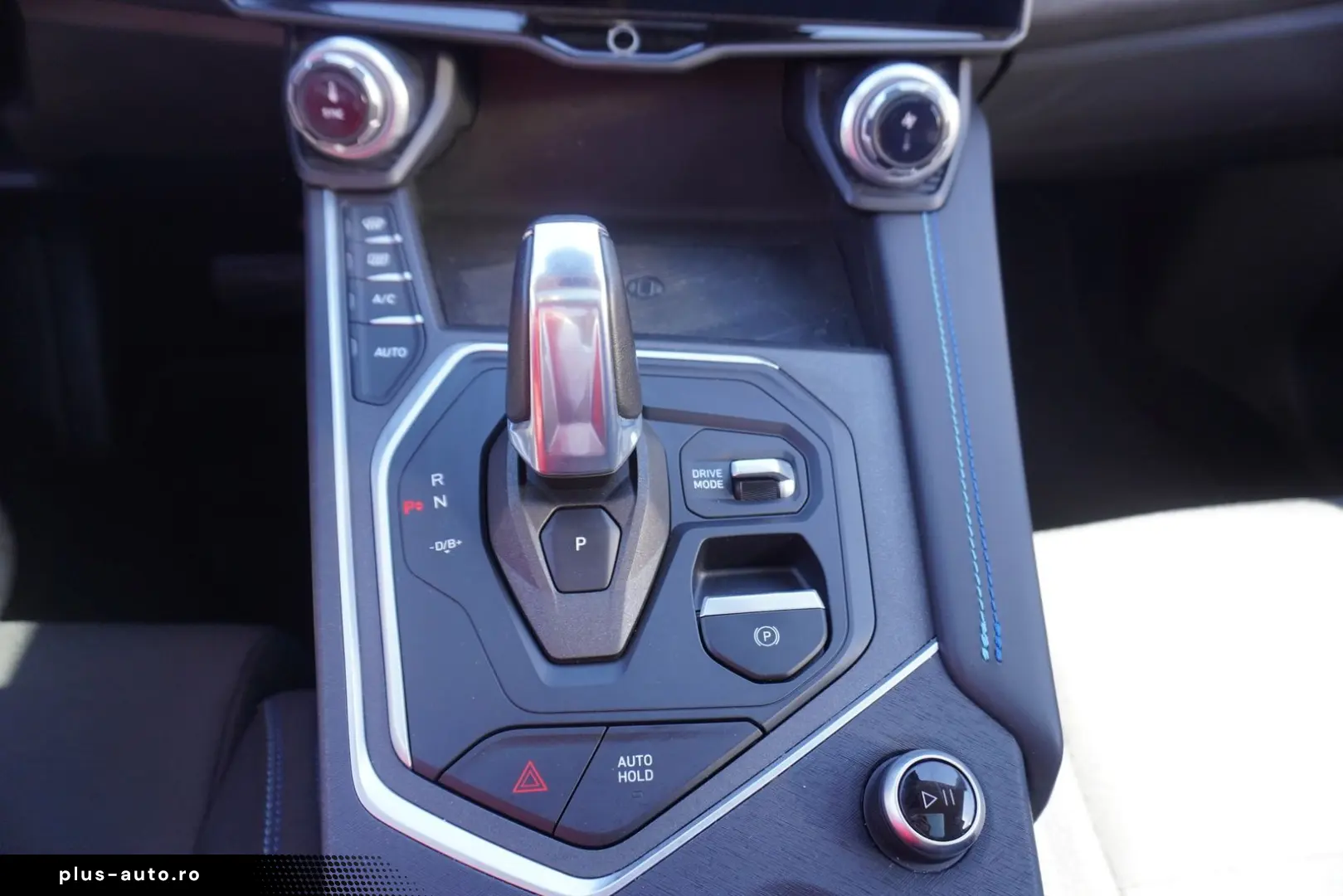 LYNC AND CO 01 1.5 TD PHEV Aut. LED ACC 360  Pano