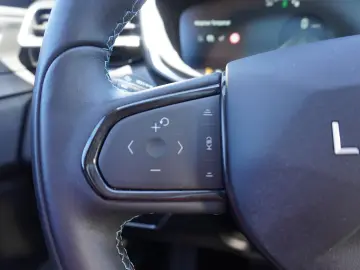 LYNC AND CO 01 1.5 TD PHEV Aut. LED ACC 360  Pano