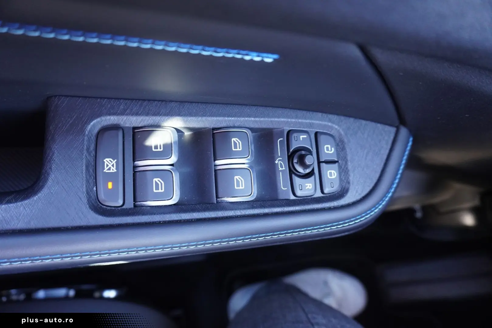 LYNC AND CO 01 1.5 TD PHEV Aut. LED ACC 360  Pano