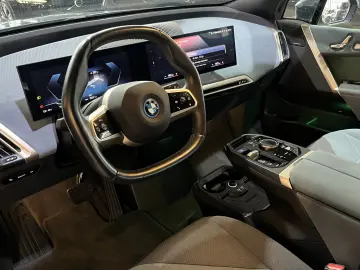 BMW iX 50 xDrive Pano. Harman Kardon LED HUD AHK