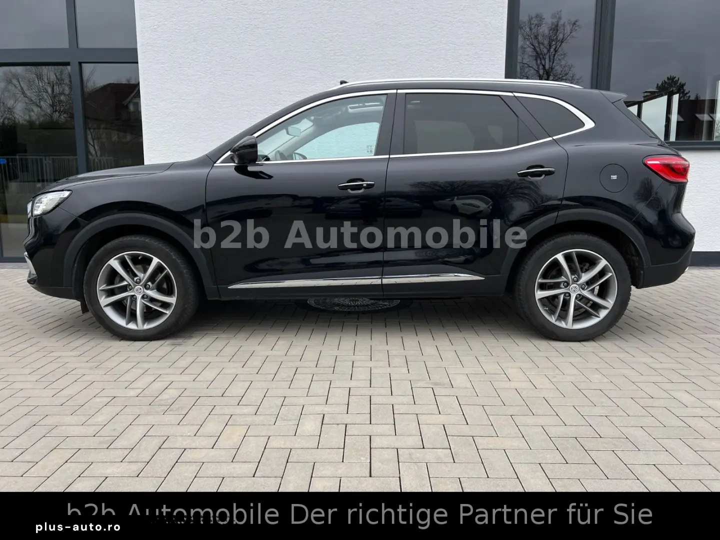 MG EHS Luxury PHEV Pano Key Virtual 18Zoll Anhänger