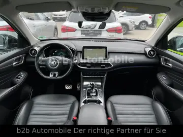 MG EHS Luxury PHEV Pano Key Virtual 18Zoll Anhänger