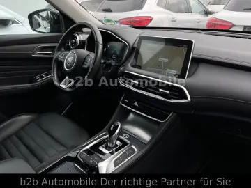 MG EHS Luxury PHEV Pano Key Virtual 18Zoll Anhänger