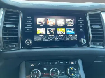 SKODA Kodiaq Ambition 4x4 2.0 TDI DSG Panoramadach PDC