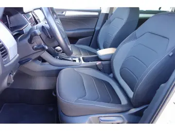 SKODA Kodiaq 2.0 TDI Tour DSG 4x4 AHK PANO LED NAVI VC