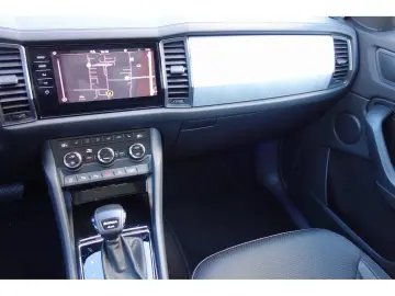 SKODA Kodiaq 2.0 TDI Tour DSG 4x4 AHK PANO LED NAVI VC