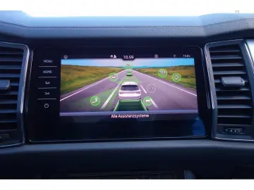 SKODA Kodiaq 2.0 TDI Tour DSG 4x4 AHK PANO LED NAVI VC