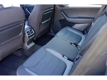 SKODA Kodiaq 2.0 TDI Tour DSG 4x4 AHK PANO LED NAVI VC