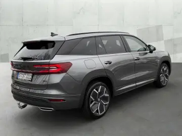 SKODA Kodiaq 2.0 TDI DSG 4x4 SPORTLINE  AHK  PANO  DCC