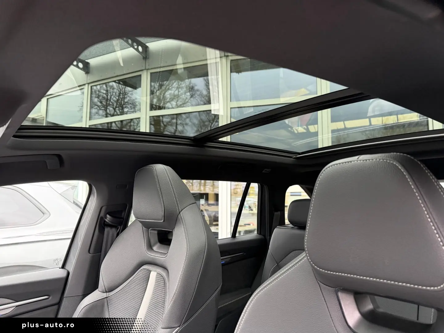 SKODA Kodiaq 2.0 TDI DSG 4x4 SPORTLINE  AHK  PANO  DCC