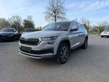 SKODA Kodiaq Style 4x4 DSG PANO ACC 360 STD-HZG AHK