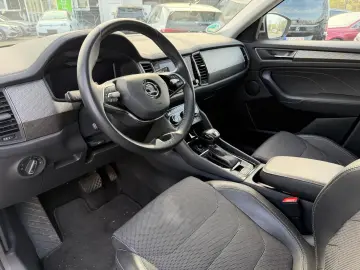 SKODA Kodiaq Style 4x4 DSG PANO ACC 360 STD-HZG AHK