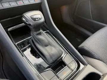SKODA Kodiaq Style 4x4 DSG PANO ACC 360 STD-HZG AHK