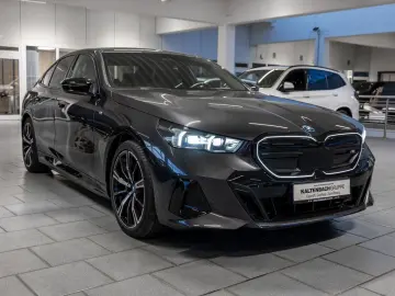 BMW i5 M60 xDrive HUD LED SITZBELÜFTUNG ACC B&W NAVI