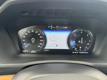 Volvo XC90 B5 D AWD Inscription HeadUp