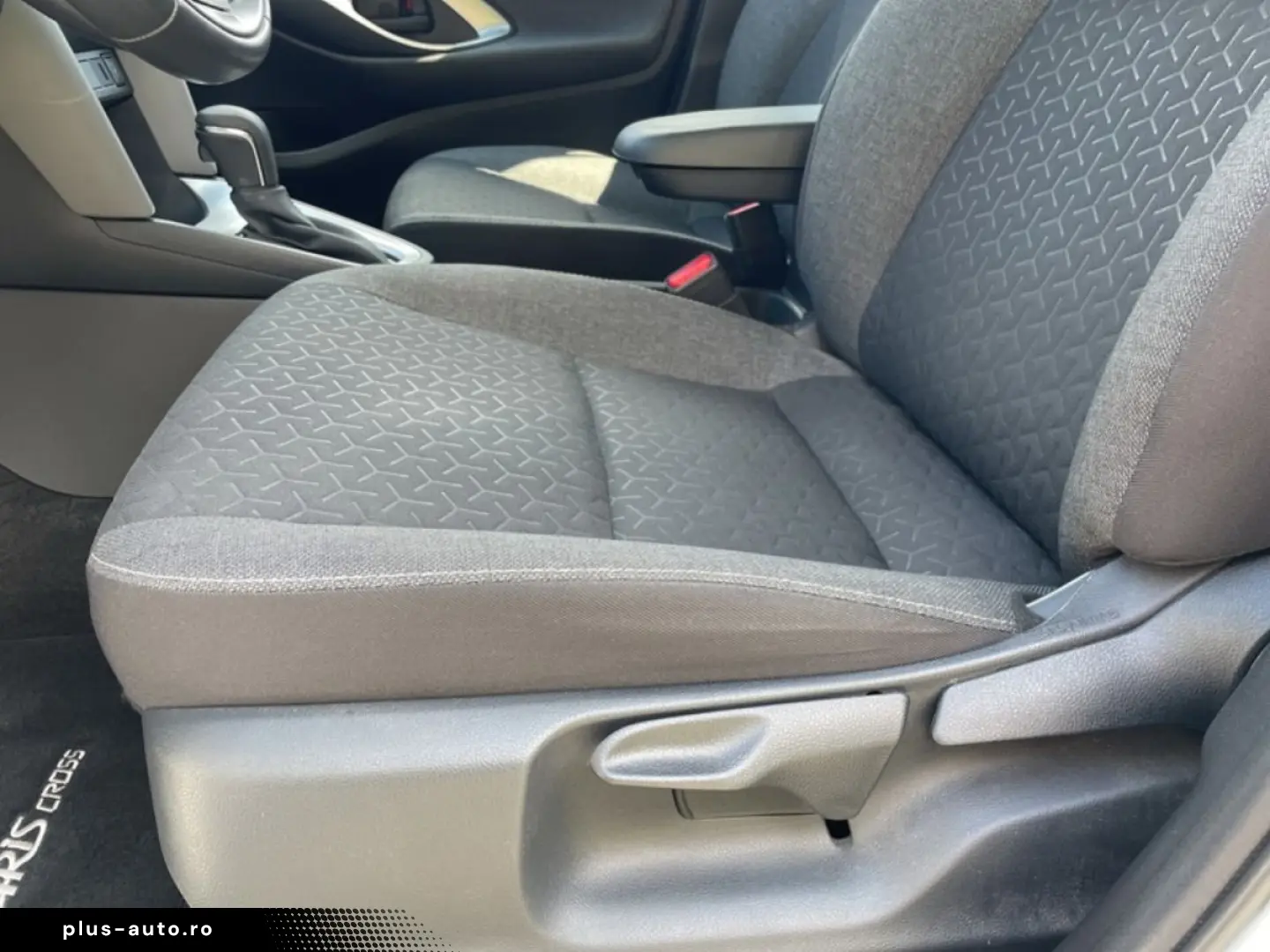TOYOTA Yaris Cross 1.5 Hybrid Business  ACC SHZ CAM NAV