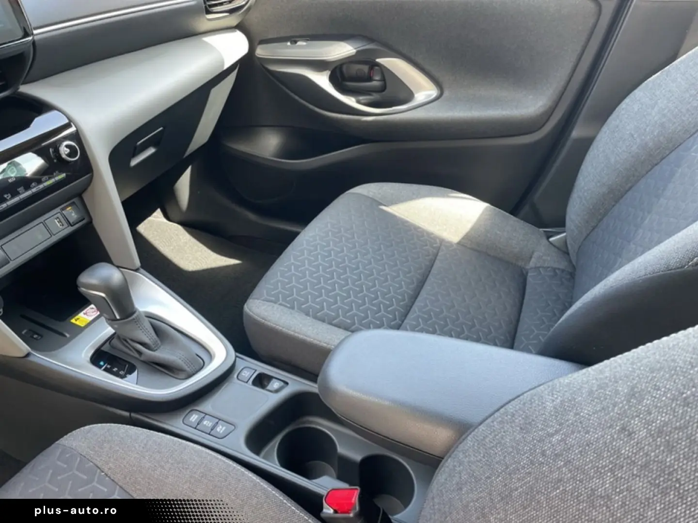 TOYOTA Yaris Cross 1.5 Hybrid Business  ACC SHZ CAM NAV