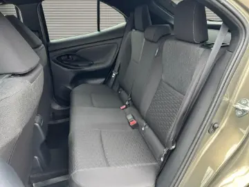 TOYOTA Yaris Cross 1.5 Hybrid FWD Team D  Saftey  Winte
