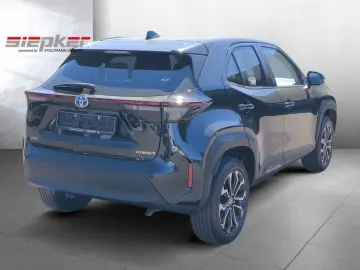 TOYOTA Yaris Cross Hybrid 1.5 VVT-i Team Deutschland