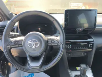 TOYOTA Yaris Cross Hybrid 1.5 VVT-i Team Deutschland