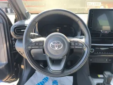TOYOTA Yaris Cross Hybrid 1.5 VVT-i Team Deutschland
