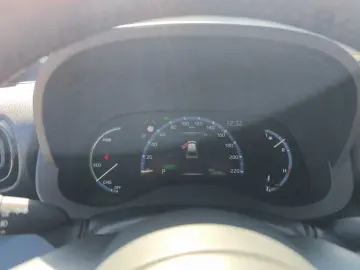 TOYOTA Yaris Cross Hybrid 1.5 VVT-i Team Deutschland
