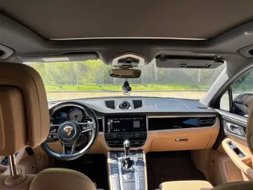 PORSCHE Macan S