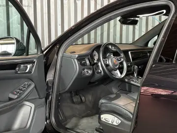 PORSCHE Macan S (Approved   elektr. AHK   21 )