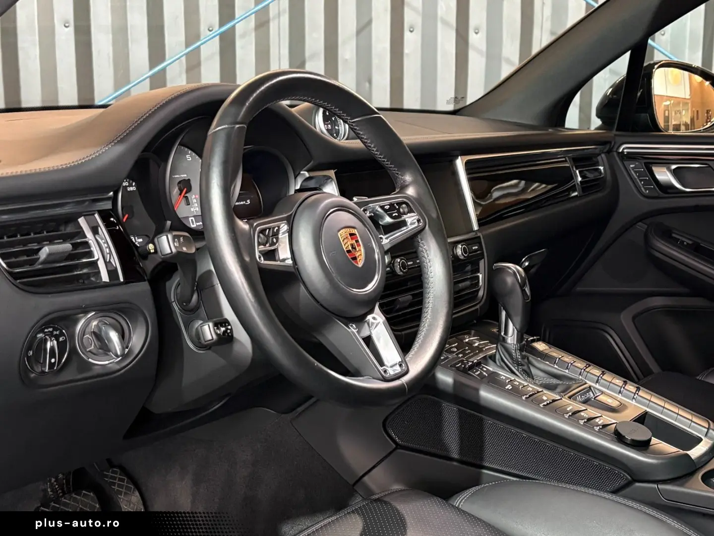 PORSCHE Macan S (Approved   elektr. AHK   21 )