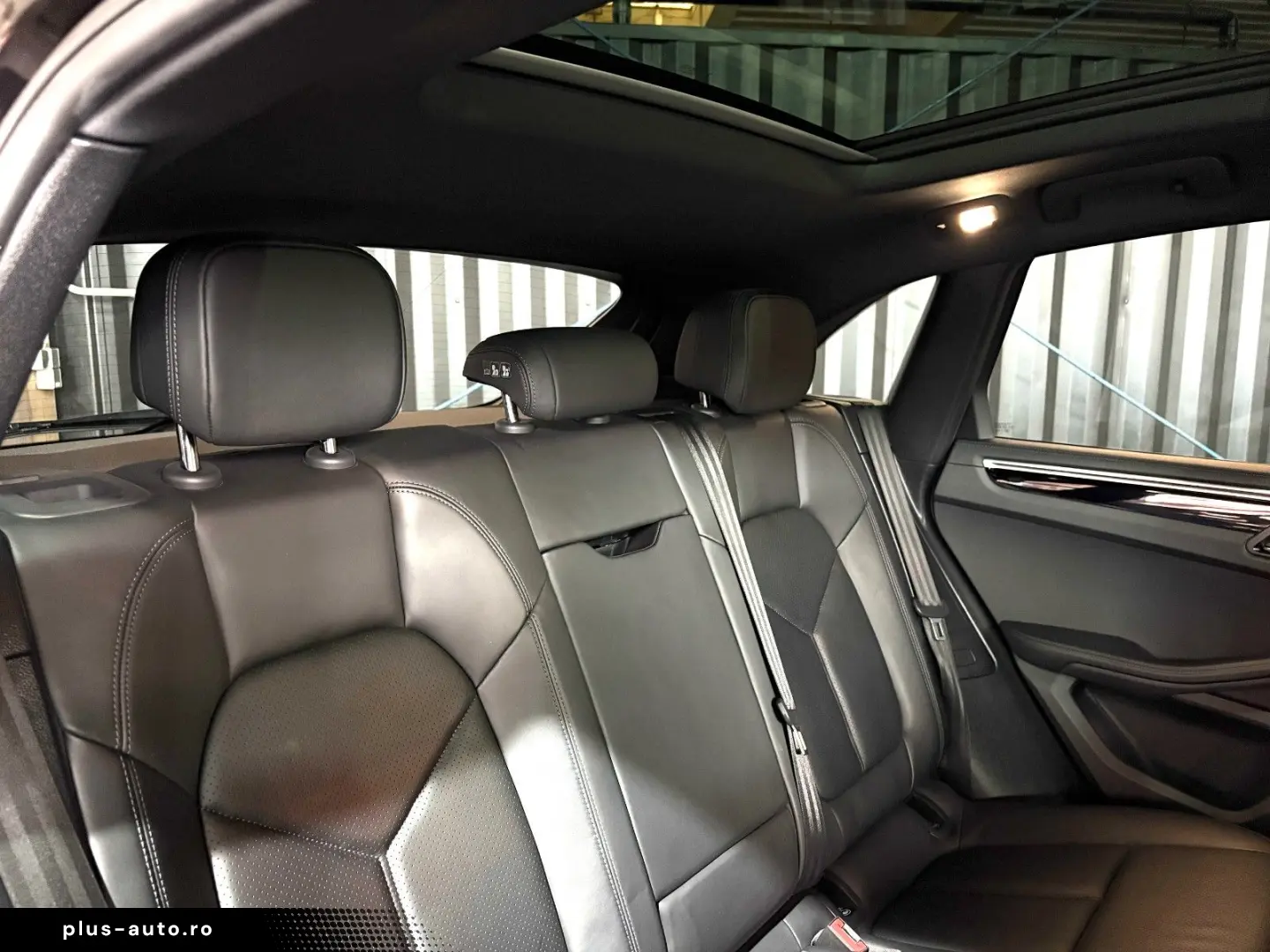 PORSCHE Macan S (Approved   elektr. AHK   21 )