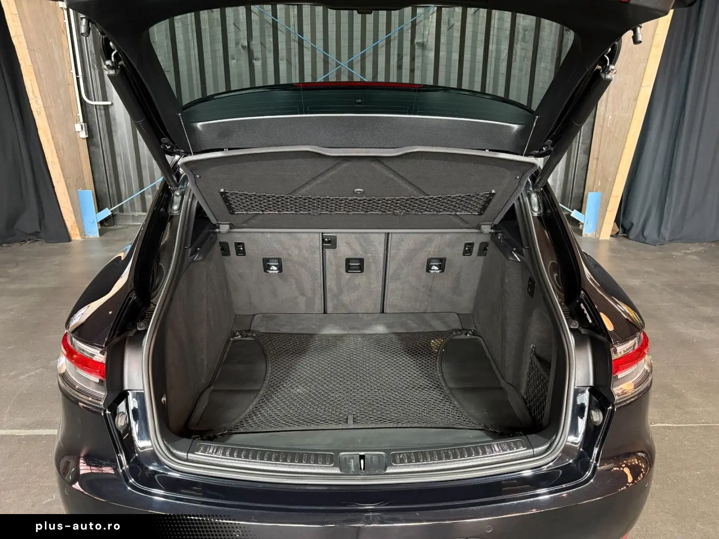 PORSCHE Macan S (Approved   elektr. AHK   21 )