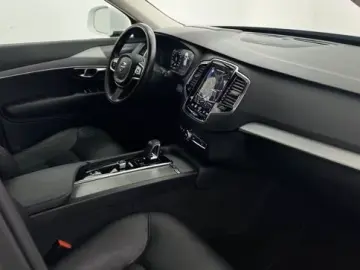 Volvo XC90 B5 D AWD 7SITZ PANO LUFT 360