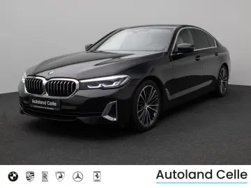 BMW 520d Luxury Line Glasdach Kamera HUD DAB H K 19
